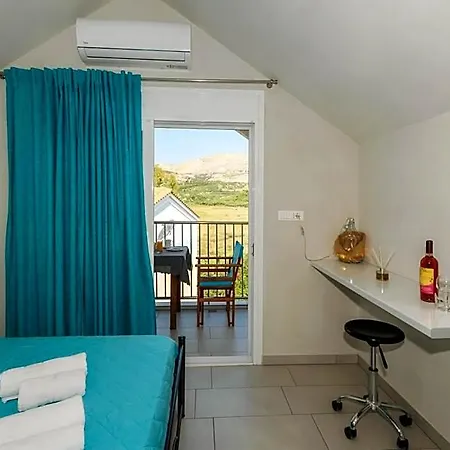 Timotheos Hotel